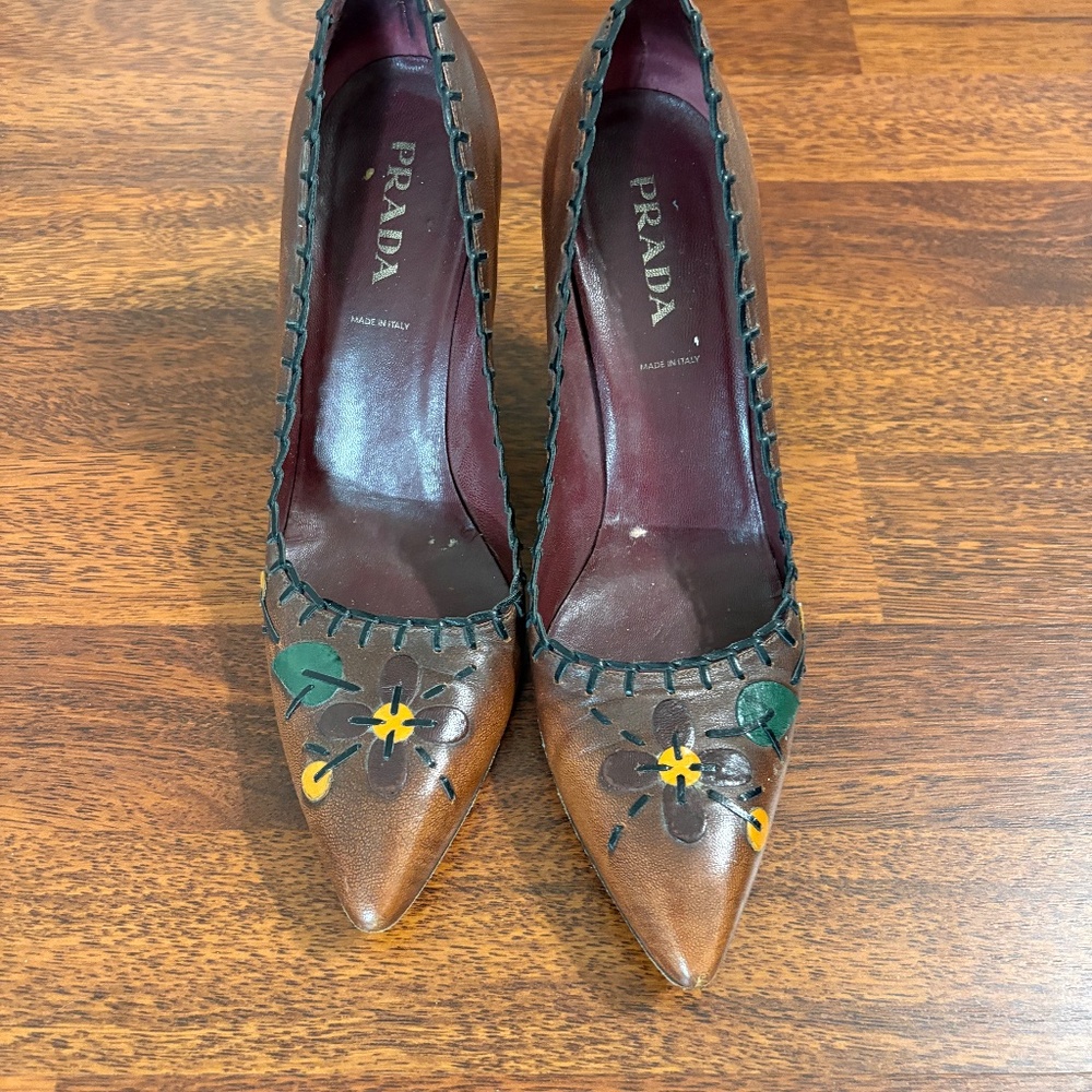 Prada Women Brown Pointed Toe High Heel Pumps W Flower Appliques